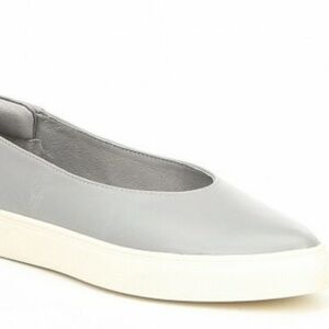 Elegant Gray Women's Flats